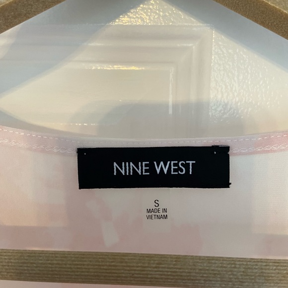 NWT Nine West Sleeveless Pink White Blouse - Picture 4 of 6